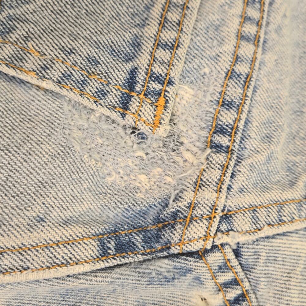 Vintage Levi's 954 Orange Tag Cuffed Shorts size 7 - Picture 5 of 7